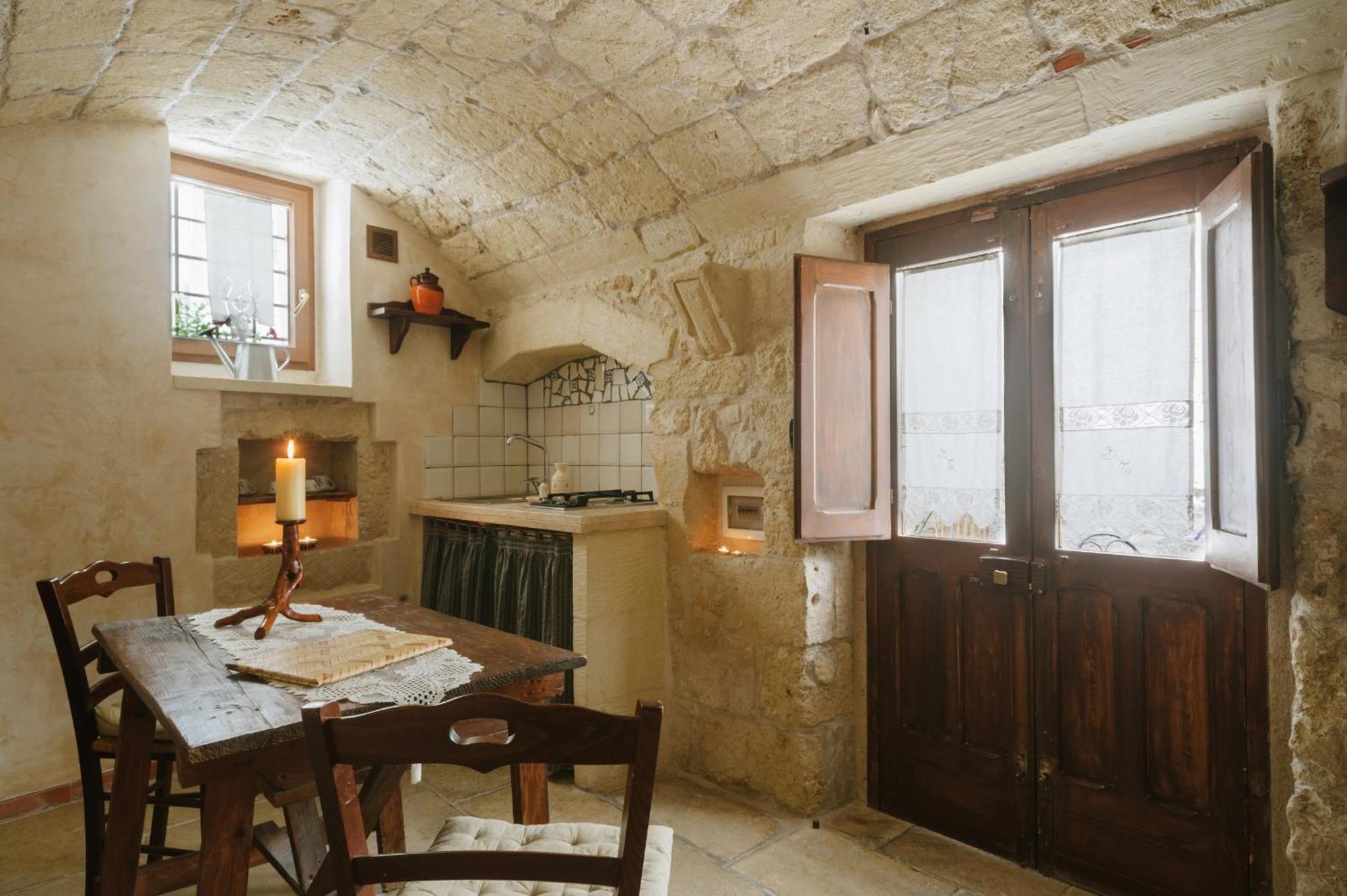 Borgoterra Bed and Breakfast Martano Buitenkant foto